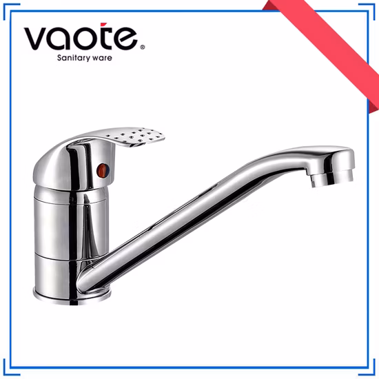 Rubinetto classico per lavello da cucina in ottone cromato a parete per la cucina