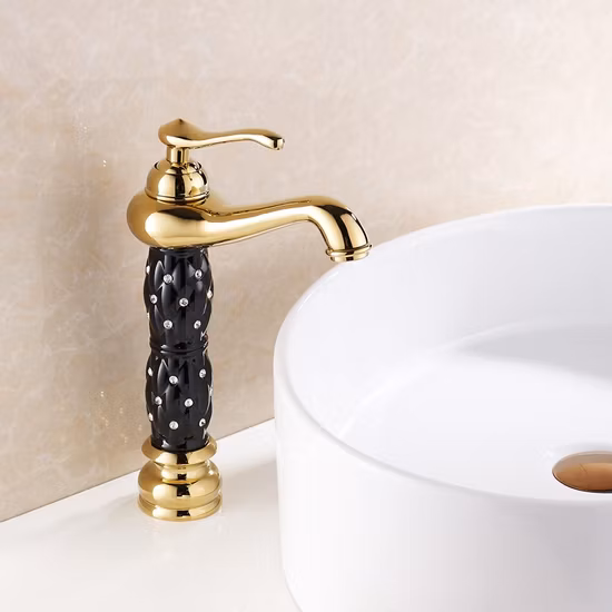 Personalizzazione del modello del rubinetto del lavandino del miscelatore dell'ottone della cucina del bagno della cucina del bagno del rubinetto della cascata del foro singolo delle materie prime
